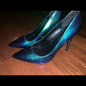BCBG iridescent Heels